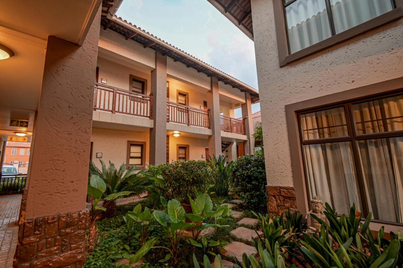 Villa Bali Luxury Guesthouse 블룸폰테인 외부 사진